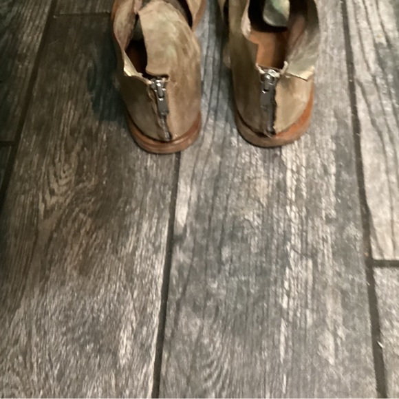 Officine Creative Max Sandal - Metallic Gold - Picture 4 of 7